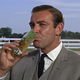 Illustration for article titled Brit tudósok: James Bond egy alkoholista, koránhaló impotens